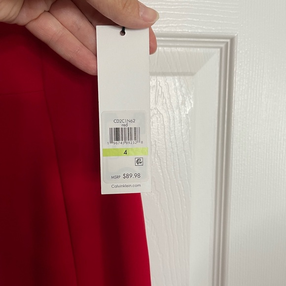 🦄NWT CALVIN KLEIN Crepe Knee Length Sheath Dress, Size 4 - Picture 3 of 4